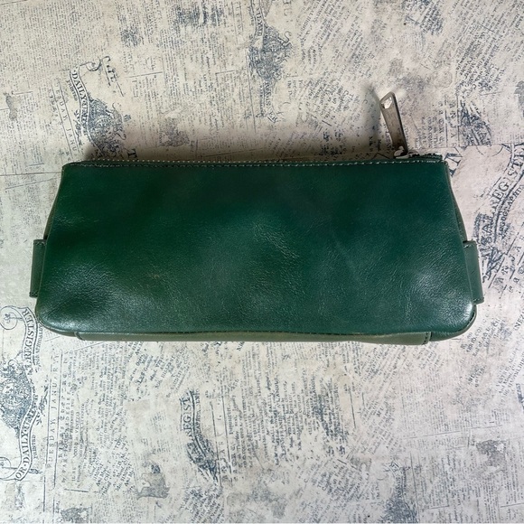 banana republic leather clutch bag with 2 buckles on front - Picture 3 of 11